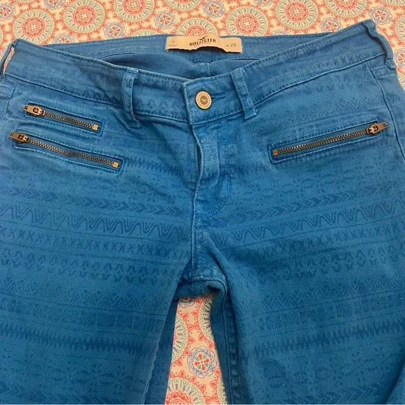 Hollister Blue Low Rise Skinny Jeans w/ Zipper Pockets and Aztec Design - Picture 3 of 7